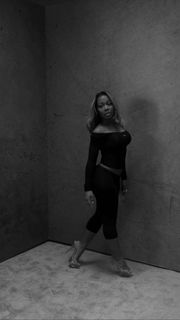 Jayda Cheaves feet photo thumbnail