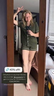 Jaymee Sire feet photo 2