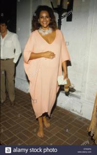 Jayne Kennedy feet photo 1