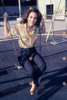 Jayne Kennedy feet photo 9