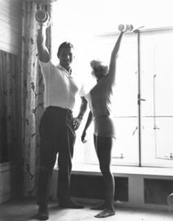 Jayne Mansfield feet photo thumbnail