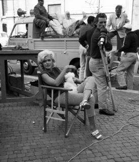 Jayne Mansfield feet photo thumbnail