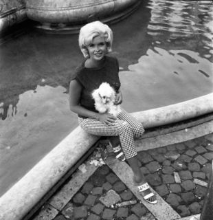 Jayne Mansfield feet photo thumbnail