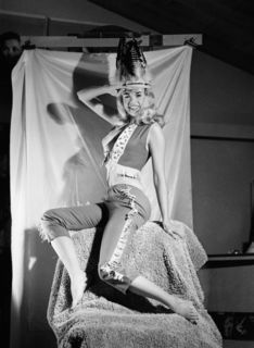 Jayne Mansfield feet photo thumbnail