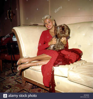 Jayne Mansfield feet photo thumbnail