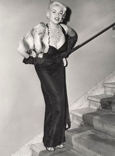 Jayne Mansfield feet photo thumbnail