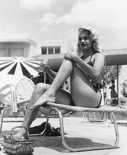 Jayne Mansfield feet photo thumbnail
