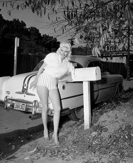 Jayne Mansfield feet photo thumbnail