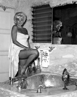 Jayne Mansfield feet photo thumbnail