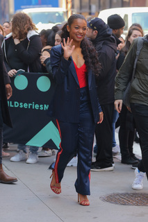Jaz Sinclair feet photo thumbnail