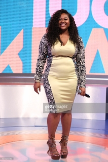 Jazmine Sullivan feet photo 8