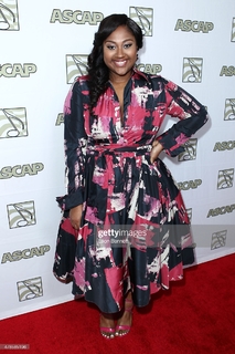 Jazmine Sullivan feet photo 5