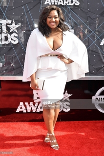 Jazmine Sullivan feet photo 19