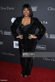 Jazmine Sullivan feet photo 5