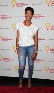 Jazmyn Simon feet photo 2