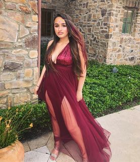 Jazz Jennings feet photo 2