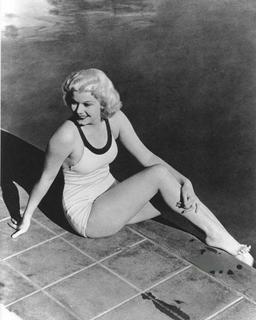 Jean Harlow feet photo 11