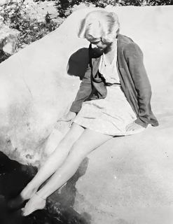 Jean Harlow feet photo 1