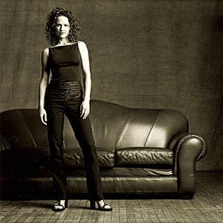 Jean Louisa Kelly feet photo thumbnail