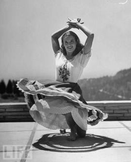 Jean Peters feet photo 1