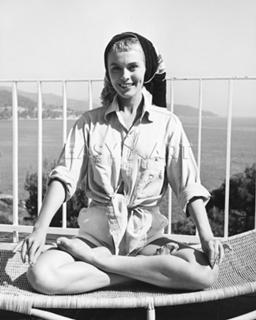 Jean Seberg feet photo 4