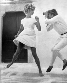 Jean Shrimpton feet photo 11