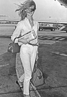Jean Shrimpton feet photo 7