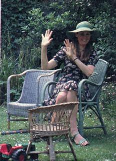 Jean Shrimpton feet photo 3