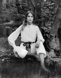 Jean Shrimpton feet photo 17