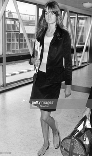 Jean Shrimpton feet photo 12