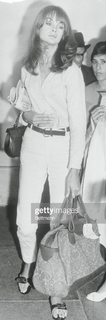 Jean Shrimpton feet photo 9