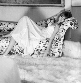 Jean Shrimpton feet photo 12