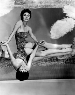 Jean Simmons feet photo 13