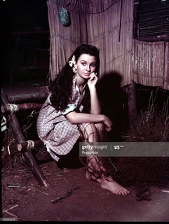 Jean Simmons feet photo 12