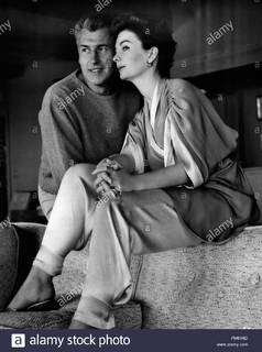 Jean Simmons feet photo 8