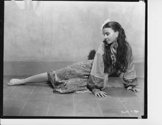 Jean Simmons feet photo 3