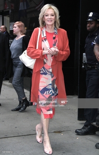Jean Smart feet photo 9
