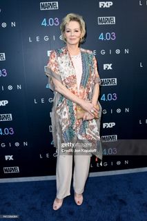 Jean Smart feet photo 9