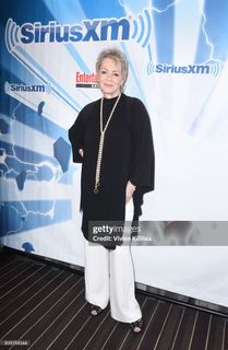 Jean Smart feet photo 4