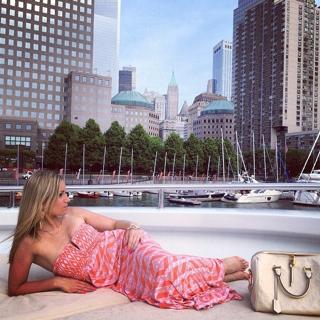 Jeana Smith feet photo thumbnail