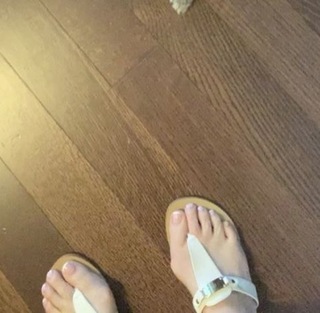 Jeana Smith feet photo thumbnail