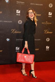 Jeanette Biedermann feet photo thumbnail