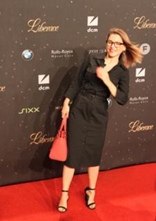Jeanette Biedermann feet photo thumbnail