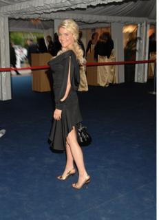 Jeanette Biedermann feet photo thumbnail