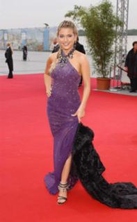 Jeanette Biedermann feet photo thumbnail