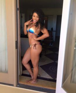 Jeanette Jenkins feet photo 8