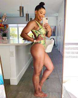 Jeanette Jenkins feet photo 10