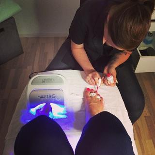 Jeanette Ottesen feet photo 5