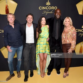 Jeanie Buss feet photo 5