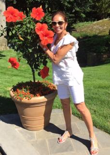 Jeanine Pirro feet photo thumbnail